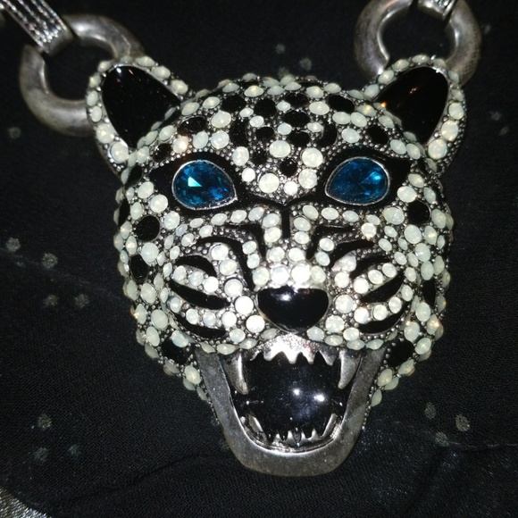 *RARE* Snow Leopard Betsey Johnson Collection - Picture 3 of 8